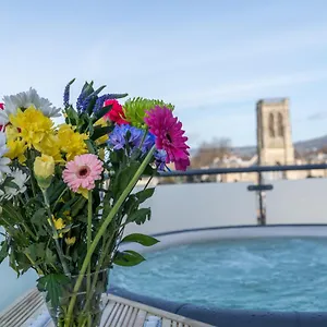  Apartment Penthouse With Hot Tub & Views 22 United Kingdom